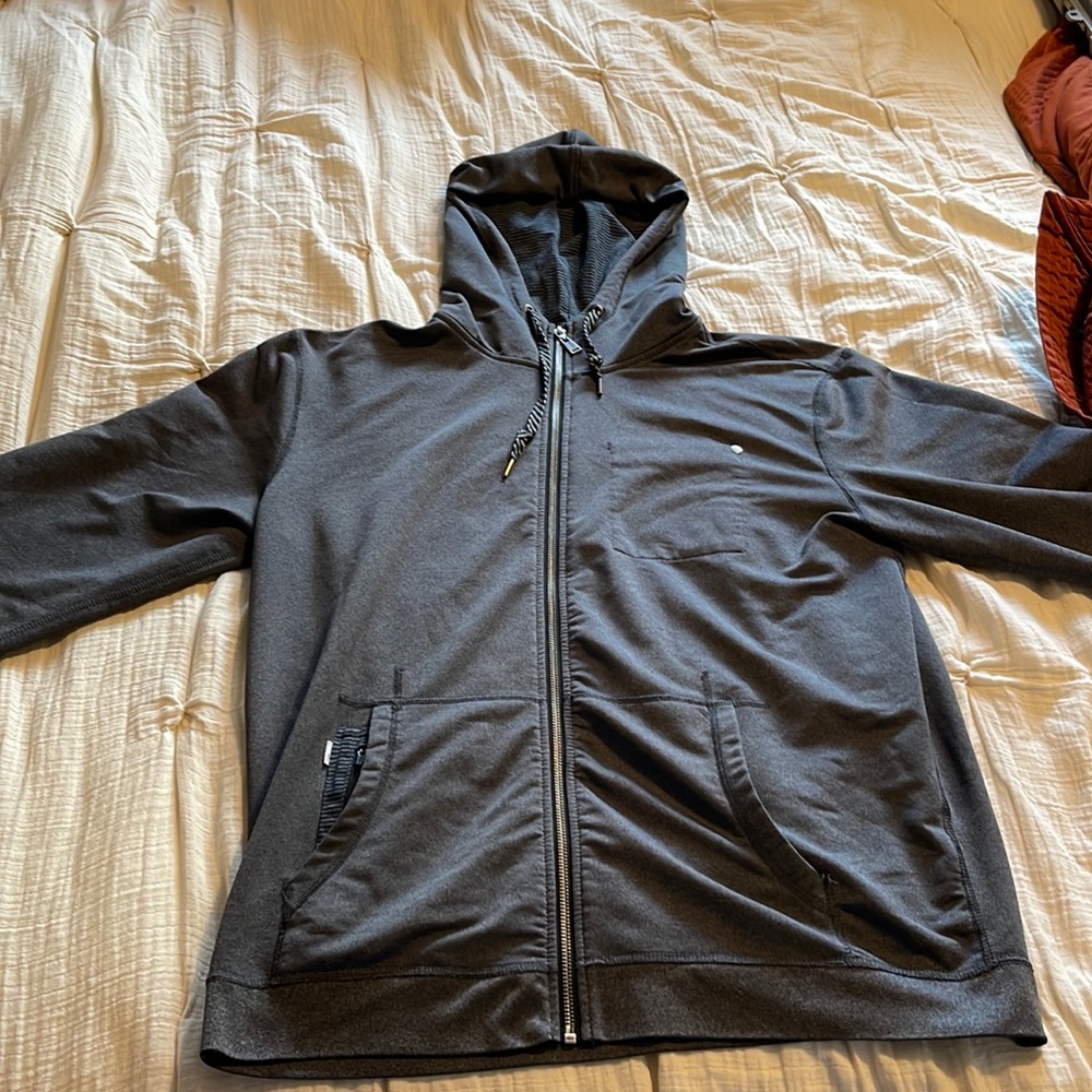 Vuori Movement hoody